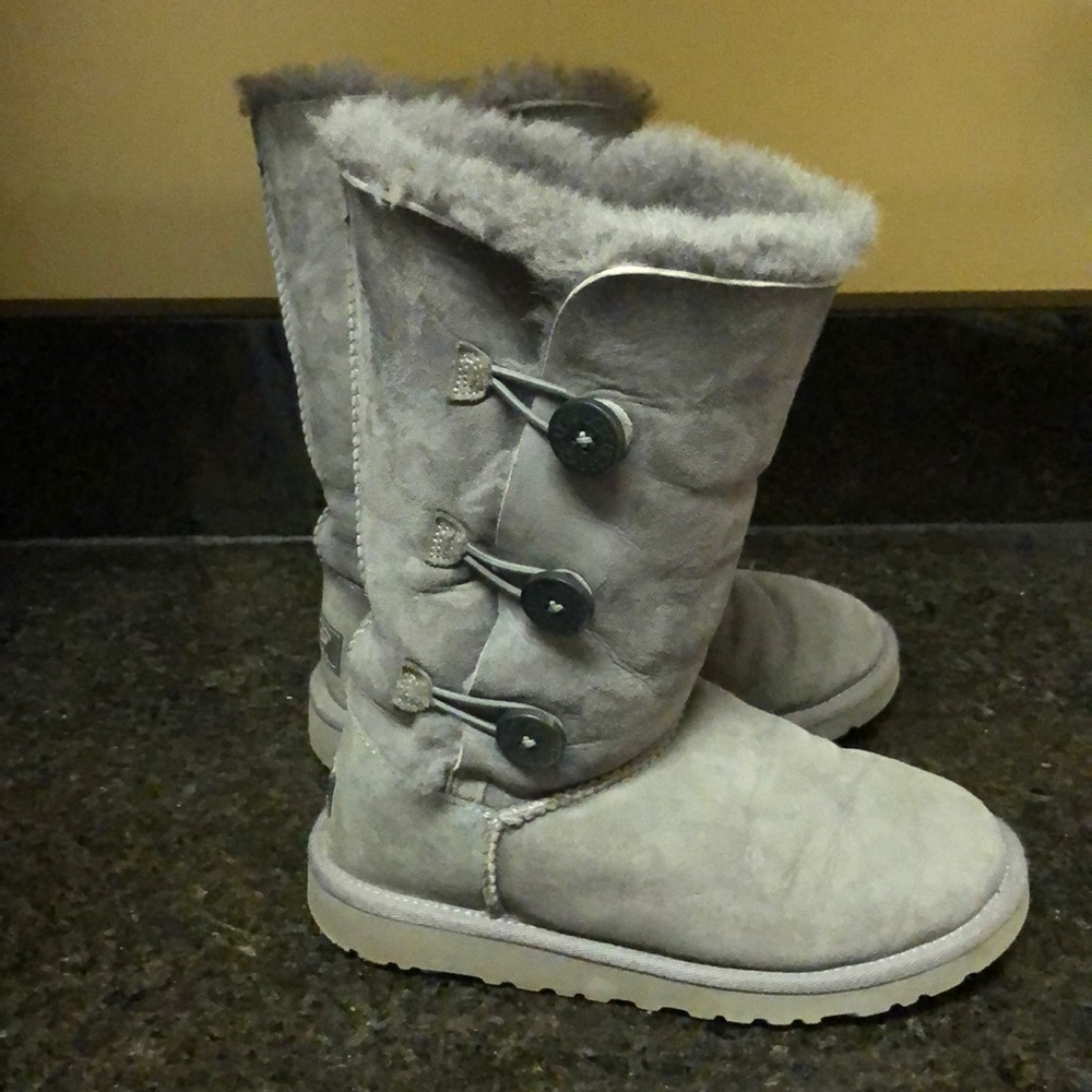 Ugh boots - Picture 2 of 2